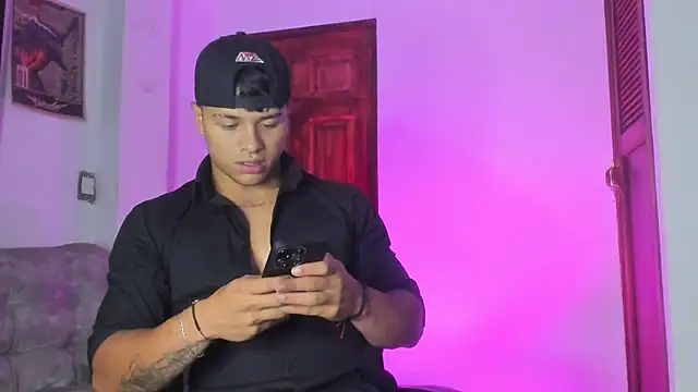 Dominic Biker   online show from 04-18-26, 06:28