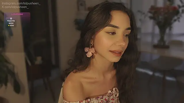 Snapshot of JulietteDee chatting on 07-14-26, 10:59 JulietteDee online show from 07-14-26, 10:59