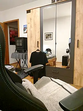 noidentiti online show from 03-21-25, 07:57