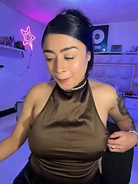 lucianaroy online show from 04-18-26, 02:37