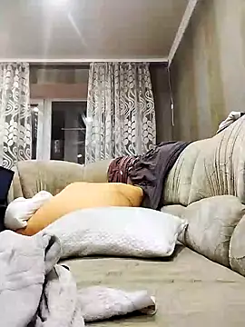 Snapshot of DjiniCD chatting on 01-08-25, 08:39 DjiniCD online show from 01-08-25, 08:39