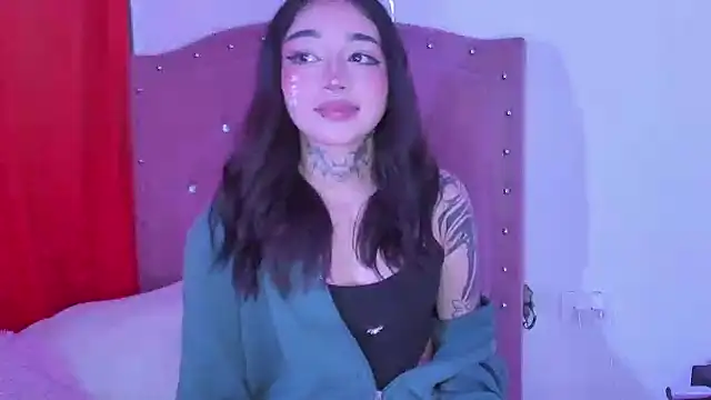 Snapshot of IrisMagiic chatting on 09-20-25, 01:39 IrisMagiic online show from 09-20-25, 01:39