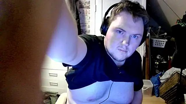 Snapshot of kresser1995DK21 chatting on 12-31-24, 12:00 kresser1995DK21 online show from 12-31-24, 12:00