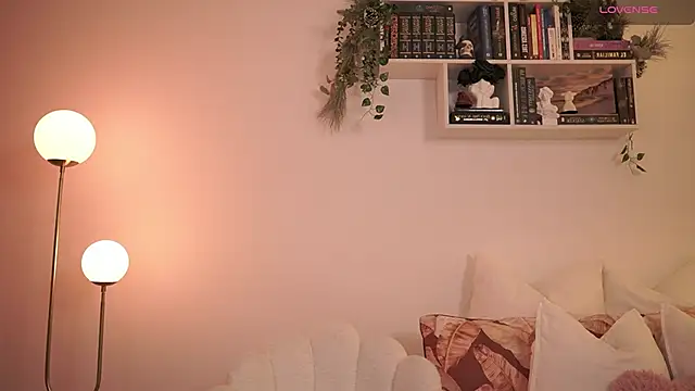 Snapshot of EmilyxRose_- chatting on 01-05-25, 07:17 EmilyxRose - online show from 01-05-25, 07:17