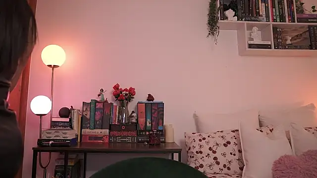 Snapshot of EmilyxRose_- chatting on 09-30-25, 05:51 EmilyxRose - online show from 09-30-25, 05:51