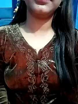 Snapshot of Gulabo-jaan chatting on 12-28-24, 08:26 Gulabo-jaan online show from 12-28-24, 08:26