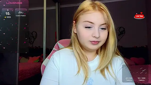 Snapshot of shy_blondiee chatting on 02-16-25, 11:59 shy blondiee online show from 02-16-25, 11:59