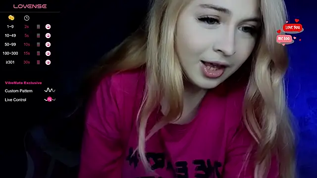 Snapshot of shy_blondiee chatting on 10-04-25, 06:17 shy blondiee online show from 10-04-25, 06:17