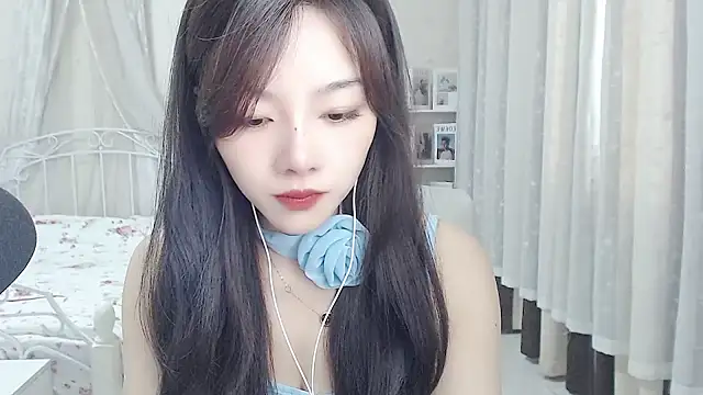 Snapshot of Jenny-Z chatting on 06-08-26, 01:50 Jenny-Z online show from 06-08-26, 01:50