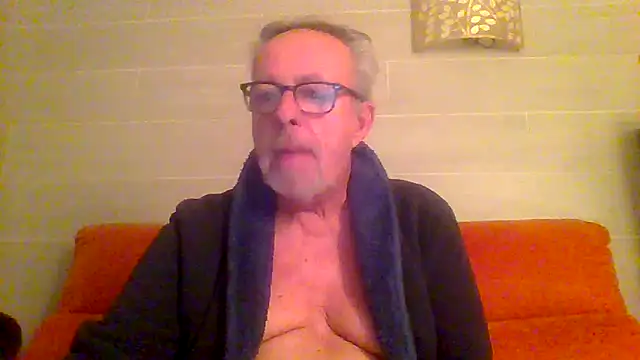 tuggy59 online show from 02-09-26, 05:33