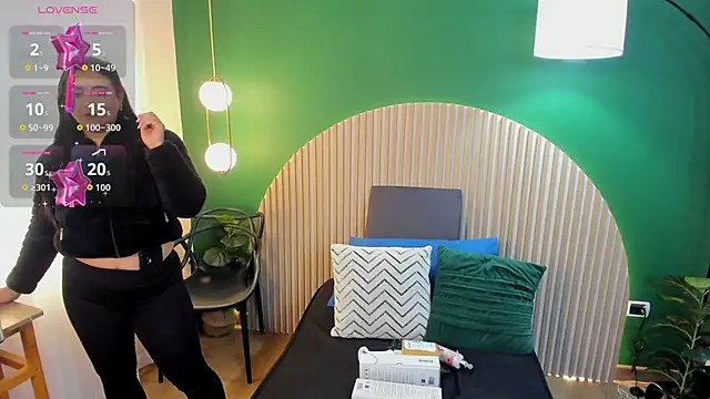 taylor bennet online show from 09-21-25, 12:07