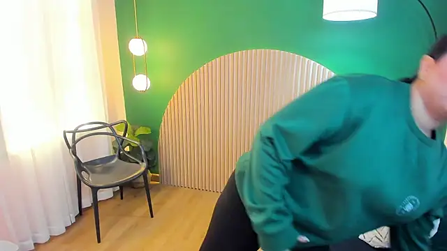 taylor bennet online show from 09-24-25, 12:08