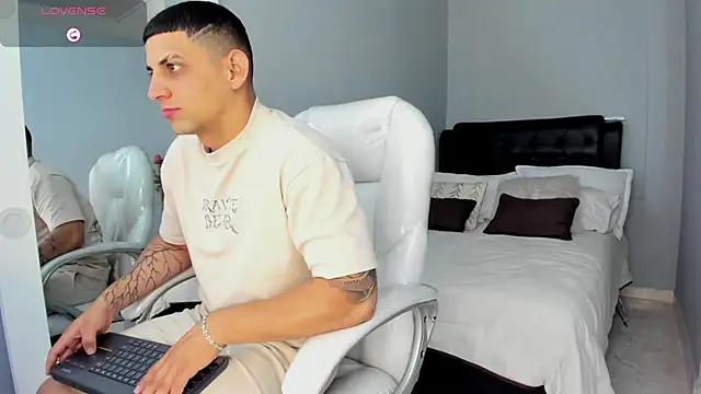 Alex cute77 online show from 01-09-26, 12:41