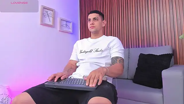 Alex cute77 online show from 04-07-26, 12:16