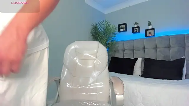 Alex cute77 online show from 04-13-26, 12:10