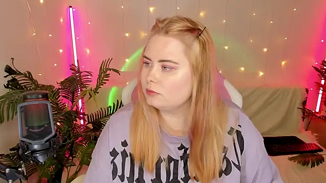 Akemi BBW online show from 01-14-25, 09:20