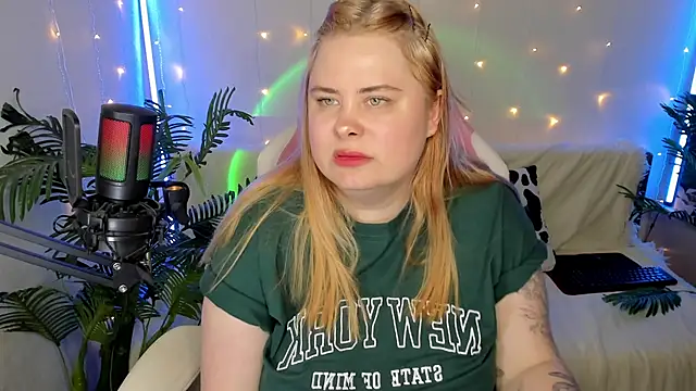 Akemi BBW online show from 01-17-25, 09:06