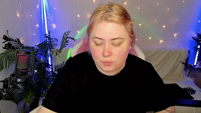 Akemi BBW online show from 01-19-25, 06:00