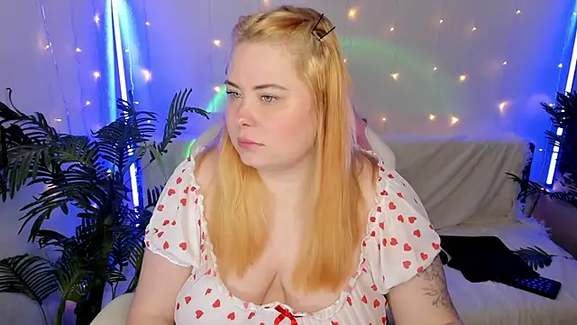 Akemi BBW online show from 01-21-25, 08:08