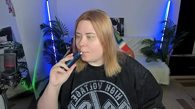 Akemi BBW online show from 02-25-25, 06:20