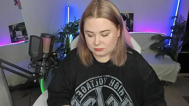 Akemi BBW online show from 03-07-25, 09:17