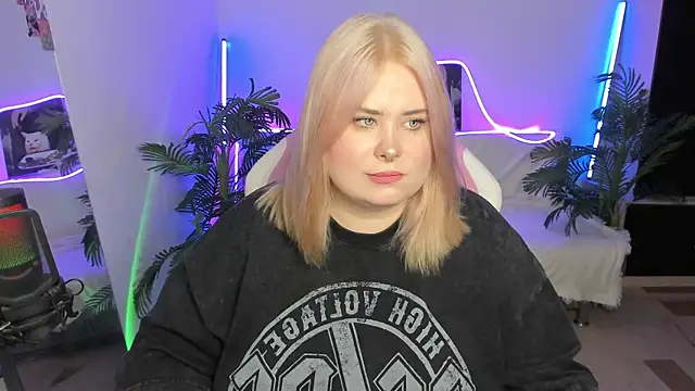 Akemi BBW online show from 03-17-25, 09:34