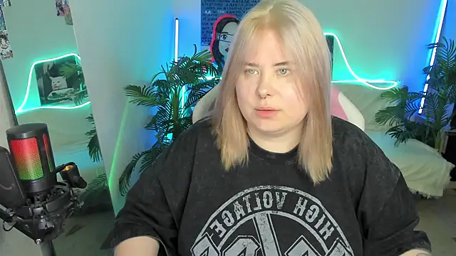 Akemi BBW online show from 03-18-25, 06:48