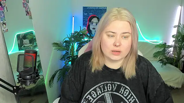 Akemi BBW online show from 03-19-25, 08:23