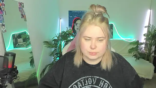 Akemi BBW online show from 03-19-25, 06:44