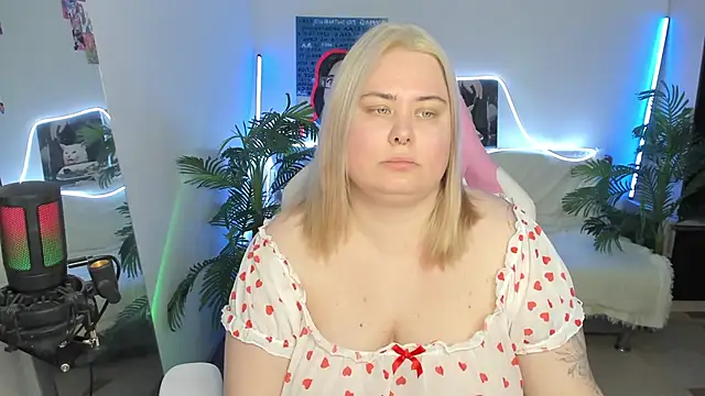 Akemi BBW online show from 03-21-25, 06:07