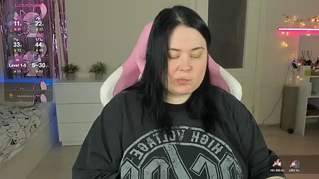 Snapshot of Akemi_BBW chatting on 06-15-26, 10:06 Akemi BBW online show from 06-15-26, 10:06