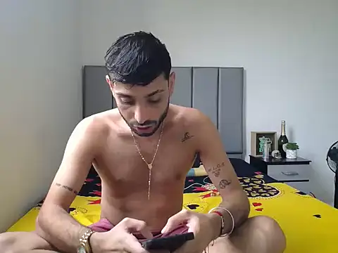 Evilboy555 online show from 12-01-25, 04:45