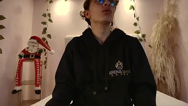 Katy Van online show from 12-16-25, 08:36