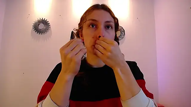 Snapshot of Katy_Van chatting on 02-03-26, 08:58 Katy Van online show from 02-03-26, 08:58