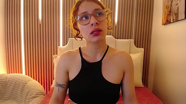 Snapshot of Katy_Van chatting on 03-02-26, 08:26 Katy Van online show from 03-02-26, 08:26