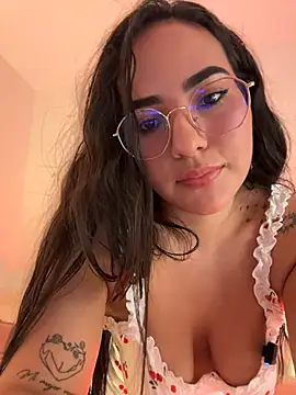 Snapshot of anniesweet02 chatting on 07-03-26, 01:12 anniesweet02 online show from 07-03-26, 01:12