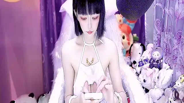 Snapshot of kumamon- chatting on 10-27-25, 02:32 kumamon- online show from 10-27-25, 02:32