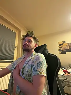 Snapshot of Shaiiboy chatting on 02-26-26, 11:59 Shaiiboy online show from 02-26-26, 11:59