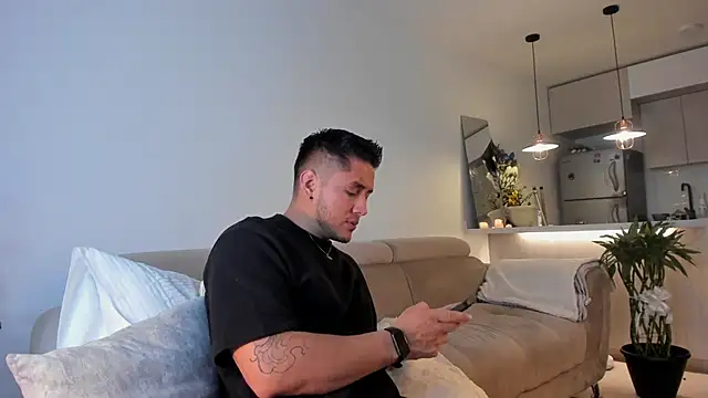 Snapshot of Chriskyle_ chatting on 03-04-25, 01:23 Chriskyle online show from 03-04-25, 01:23