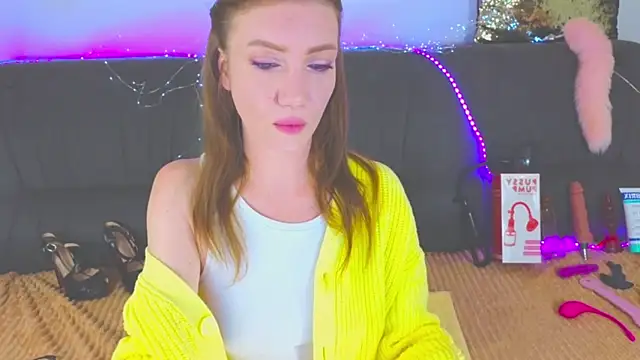 Snapshot of AlexaStoun chatting on 03-18-25, 03:31 AlexaStoun online show from 03-18-25, 03:31