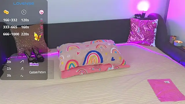 Snapshot of AlexaStoun chatting on 10-06-25, 02:03 AlexaStoun online show from 10-06-25, 02:03