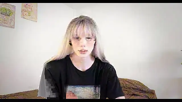 Snapshot of TrES-2b chatting on 07-18-26, 06:01 TrES-2b online show from 07-18-26, 06:01