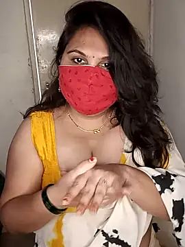 Snapshot of Love-priya chatting on 02-08-25, 06:12 Love-priya online show from 02-08-25, 06:12