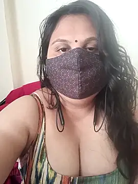 Snapshot of Love-priya chatting on 09-09-25, 08:25 Love-priya online show from 09-09-25, 08:25