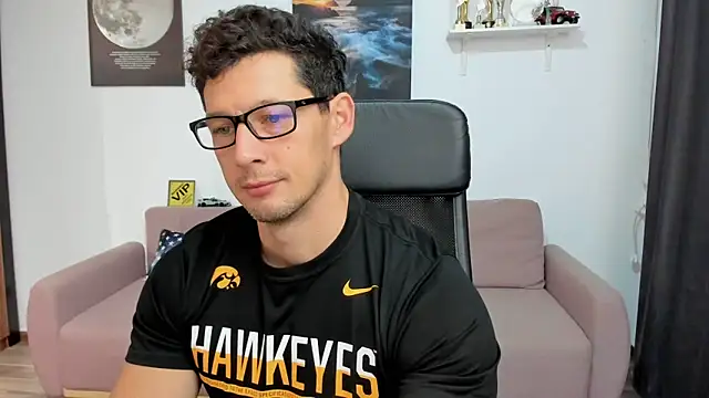 BrutusK08 online show from 11-18-25, 05:34