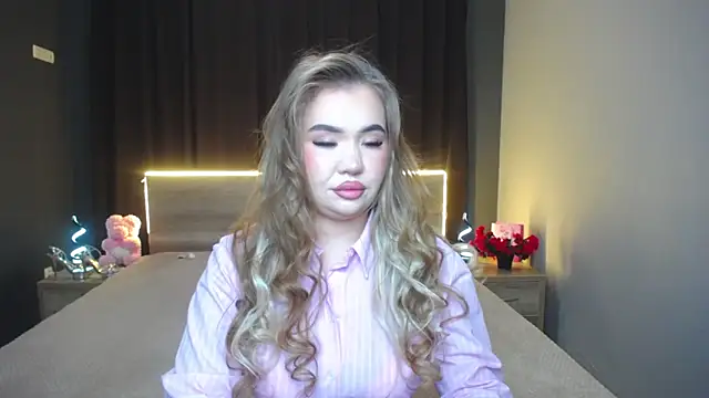 Snapshot of StacyYellig chatting on 02-12-26, 08:59 StacyYellig online show from 02-12-26, 08:59