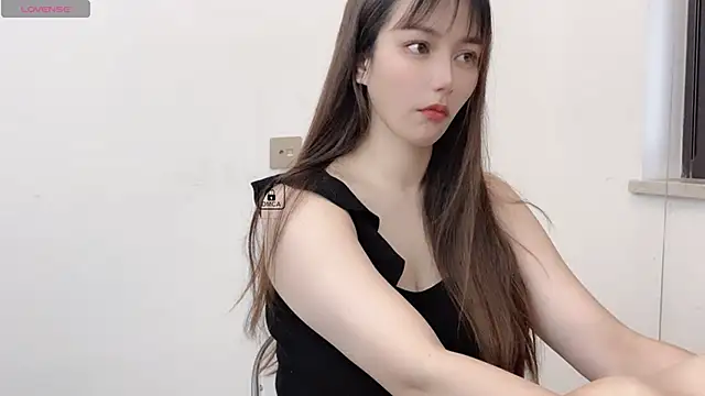 Snapshot of LIsha--170 chatting on 02-27-25, 02:32 LIsha--170 online show from 02-27-25, 02:32