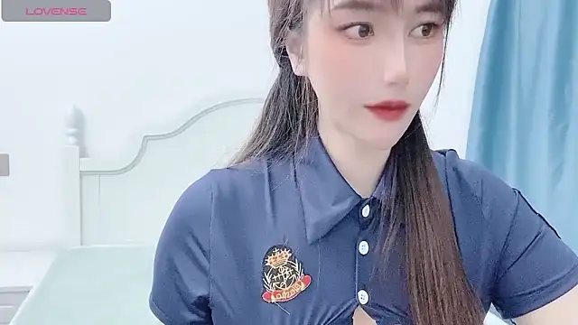 Snapshot of LIsha--170 chatting on 11-04-25, 09:30 LIsha--170 online show from 11-04-25, 09:30