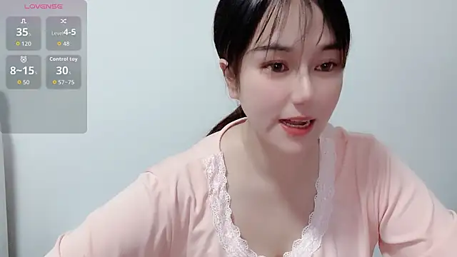 Snapshot of LIsha--170 chatting on 04-08-26, 08:36 LIsha--170 online show from 04-08-26, 08:36