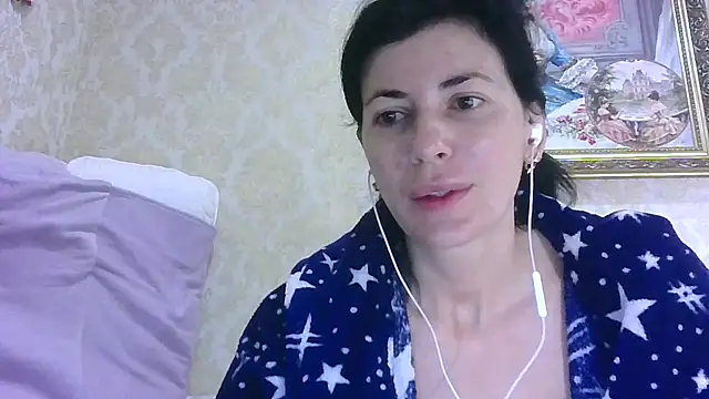 Snapshot of StunnigArt chatting on 06-04-26, 01:22 StunnigArt online show from 06-04-26, 01:22